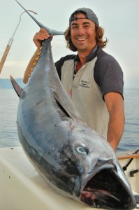 Maurizio Bongini alle prese con la cattura del tonno