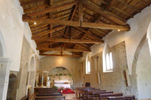 interno_chiesa_di_castelguelfo